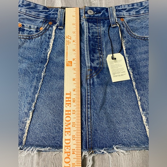 NWT Levi’s Recrafted premium denim icon skirt mid rise button fly womens size 26 - Picture 15 of 15
